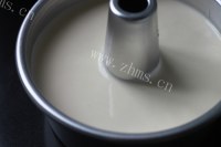 自制原味戚风蛋糕做法图解9)