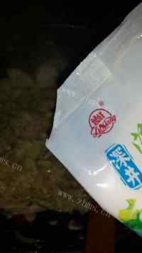 美味的酸辣白菜做法图解5)