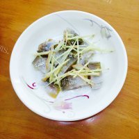 简单的蒸咸鱼做法图解4)