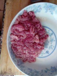 家常菜长豆角炒肉丝做法图解3)