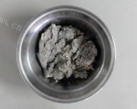 美味的桂圆黑豆豆浆做法图解4)