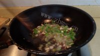 美味的孜然豆腐烧羊肝做法图解4)