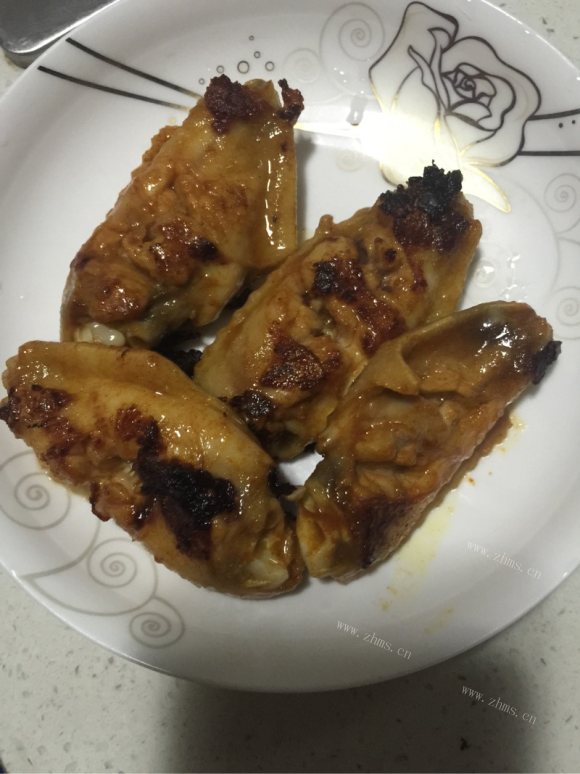 美味佳肴般的香煎鸡翅