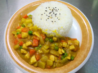 美味的咖喱鸡肉饭