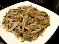 家常酸菜炒豆芽