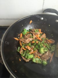美味的爆炒猪肝做法图解9)