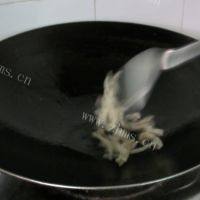 芹菜炒胡萝卜自制做法图解5)
