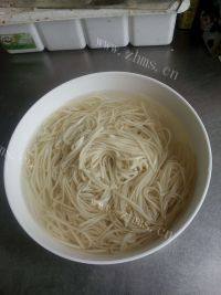 自己做的西红柿鸡蛋面做法图解3)