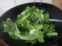 鲜的蒜香油麦菜做法图解4)