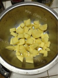味道不错的土豆烧肉做法图解1)