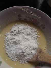 美味的香蕉松饼做法图解5)