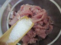 家常榨菜炒肉丝做法图解2)