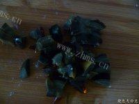 简单易做的皮蛋豆腐做法图解3)