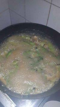 家常豆角炖肉做法图解7)