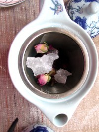 好喝的洛神花冰糖饮做法图解2)