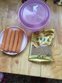 好吃不腻的热狗面包做法图解4)