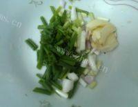 家常菜清炒豆腐皮做法图解1)