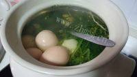 荠菜煮鸡蛋做法图解8)