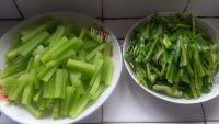 家常菜素炒莴笋做法图解1)