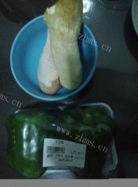 美味黑椒鸡腿蘑菇披萨做法图解1)