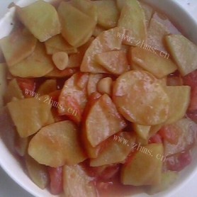 特下饭的土豆片炒西红柿