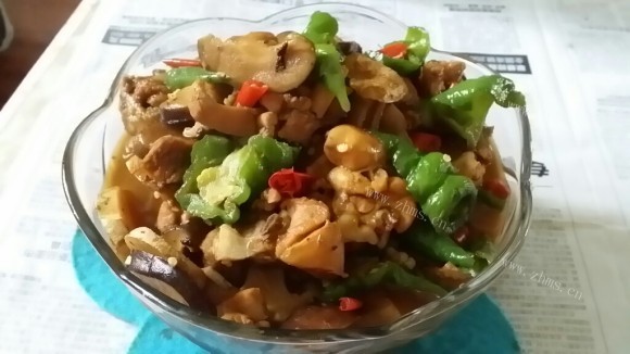 口感十足的黄焖鸡