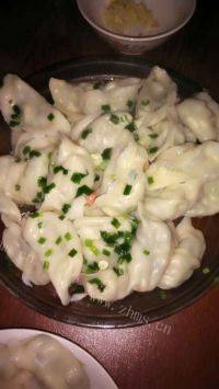 美味韭菜鸡蛋火腿饺子做法图解6)