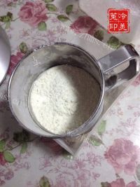 诱人的香橙蛋糕卷做法图解2)