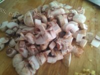 美味的牛肉口蘑蛋羹做法图解3)