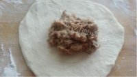 自制猪肉馅饼做法图解4)