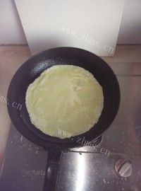 自制鸡蛋饼做法图解5)