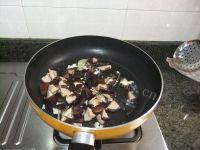 家常菜香菇焖鸡肉做法图解6)