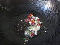 酸辣西葫芦自制做法图解2)