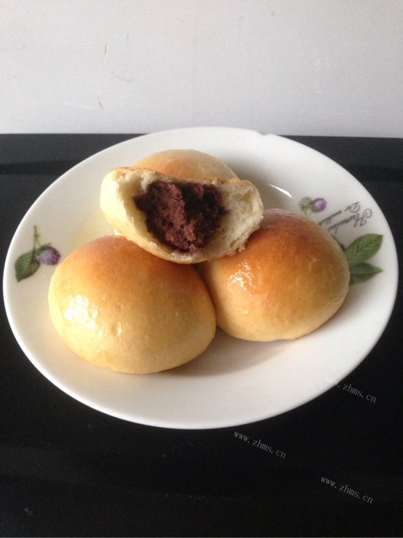 芳香四溢的豆沙面包