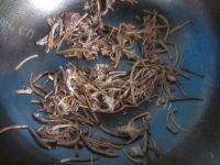 家常菜茶树菇炒肉片做法图解7)