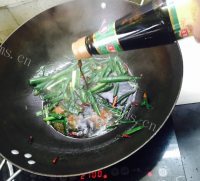 香气浓郁的清蒸鲈鱼做法图解7)