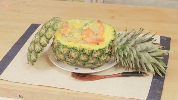 营养丰富的菠萝炒饭