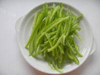 诱人的青椒土豆丝做法图解3)