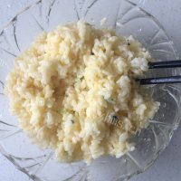 五味俱全的蛋炒饭做法图解2)