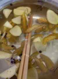 美味的泡椒凤爪做法图解6)