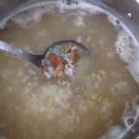 美味的皮蛋瘦肉粥做法图解6)
