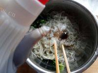凉拌菠菜粉丝做法图解11)