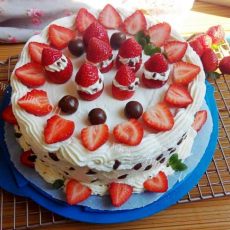 营养丰富的草莓奶油蛋糕