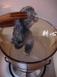 滋补的当归乌鸡汤做法图解3)