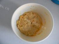 易做的椰香地瓜饼做法图解6)