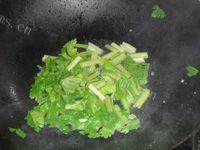齿颊留香的芹菜肉丝做法图解3)