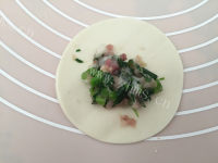 特色虾仁青菜饺子做法图解13)