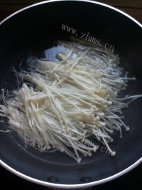 清脆爽口的凉拌金针菇做法图解3)