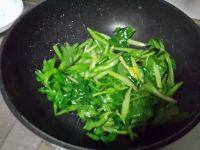 简单的素炒芹菜