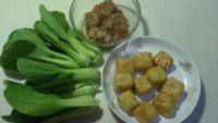 自制油豆腐塞肉做法图解1)